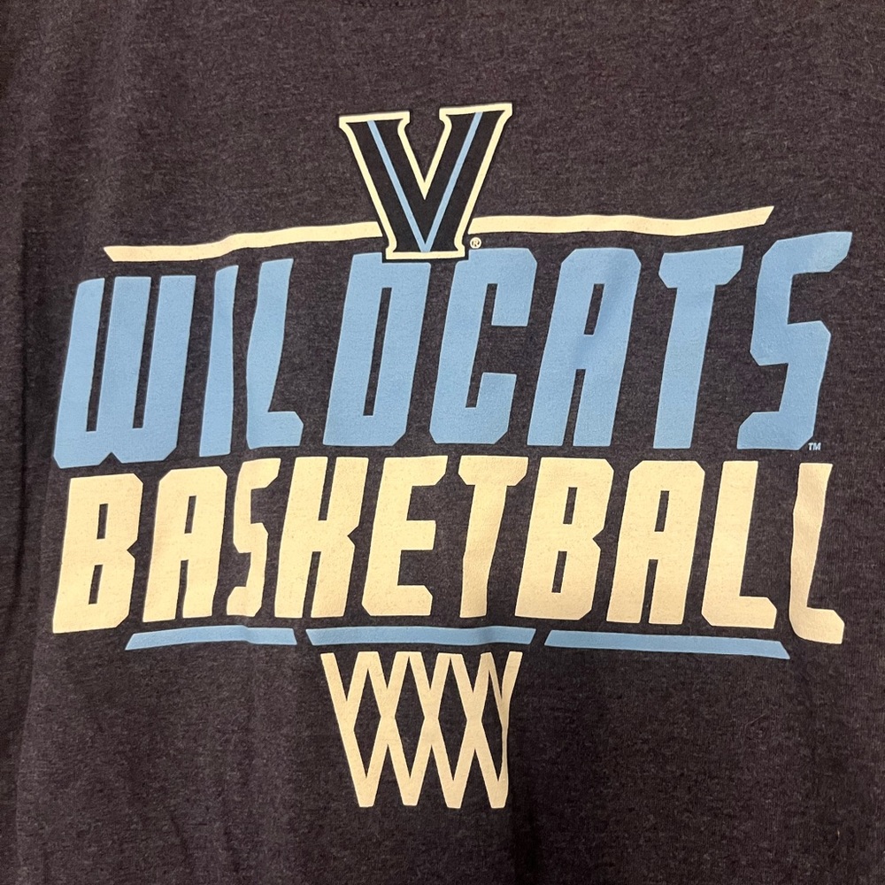 Villanova College Basketball Athletic Tee - Picture 2 of 4